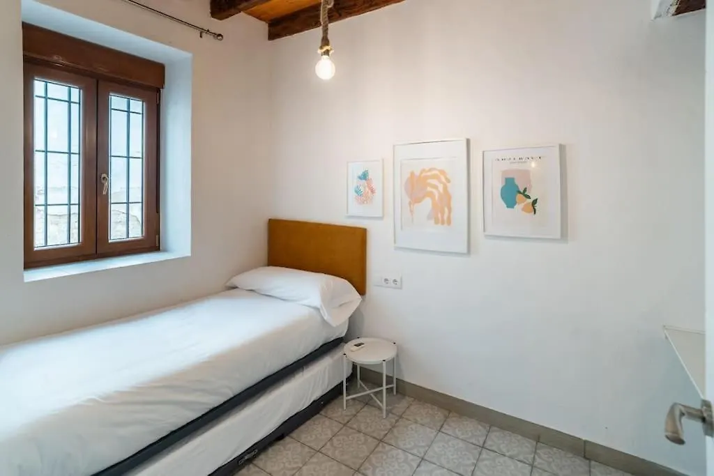 Delightful Apartment Steps From Cordoba'S Wonders  Cordova